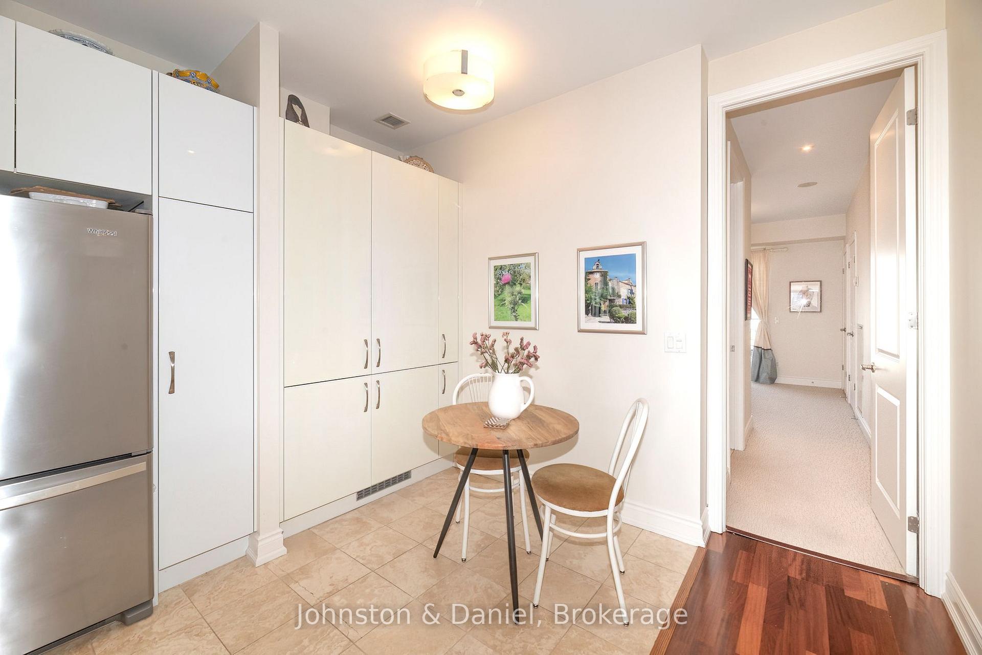Photo 12 of Unit 1105, 48 St Clair Avenue W, Toronto, Yonge-St. Clair — HOMEH
