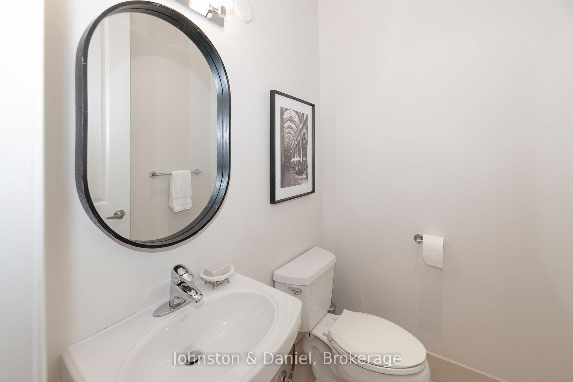 Photo 14 of Unit 1105, 48 St Clair Avenue W, Toronto, Yonge-St. Clair — HOMEH