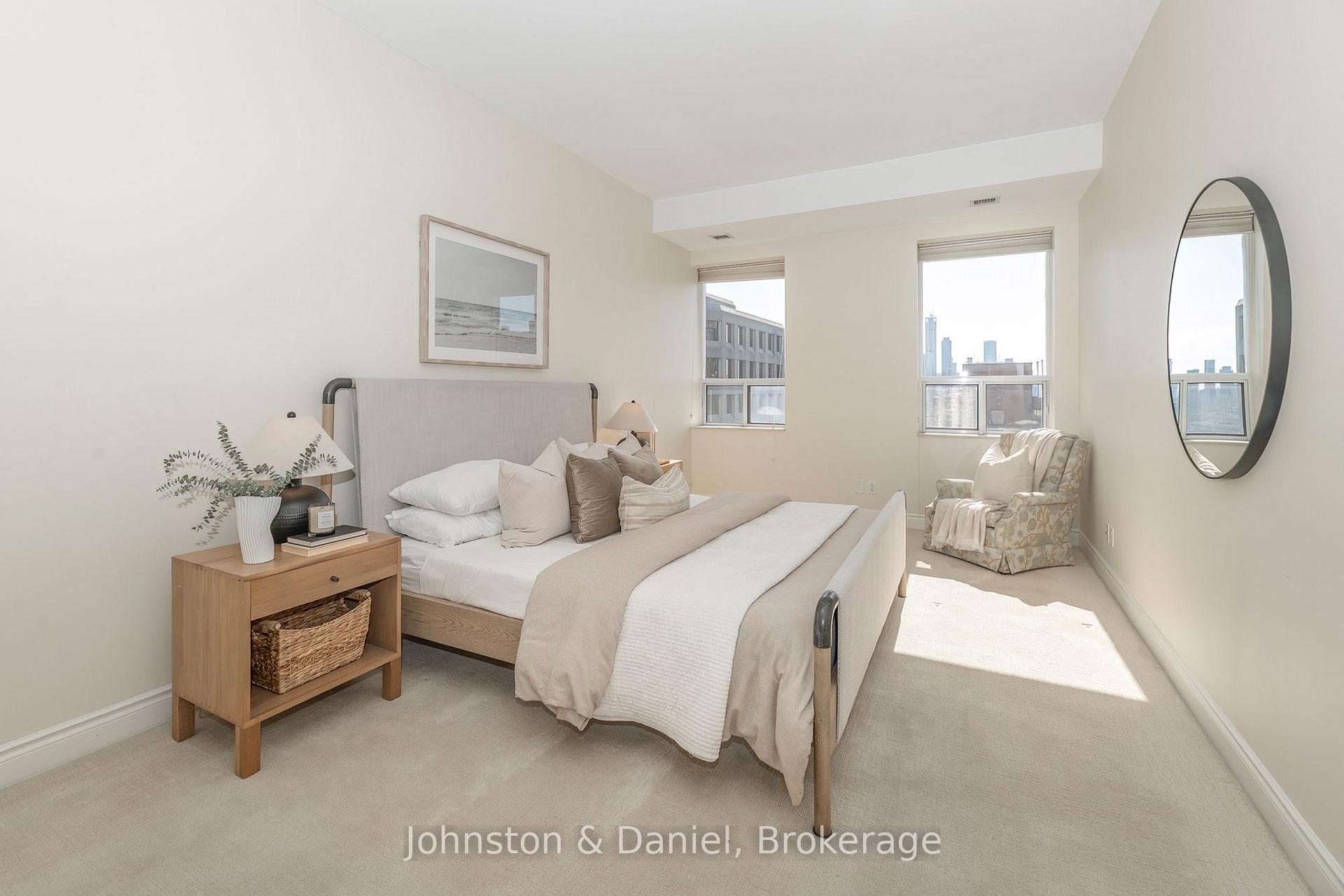 Photo 15 of Unit 1105, 48 St Clair Avenue W, Toronto, Yonge-St. Clair — HOMEH