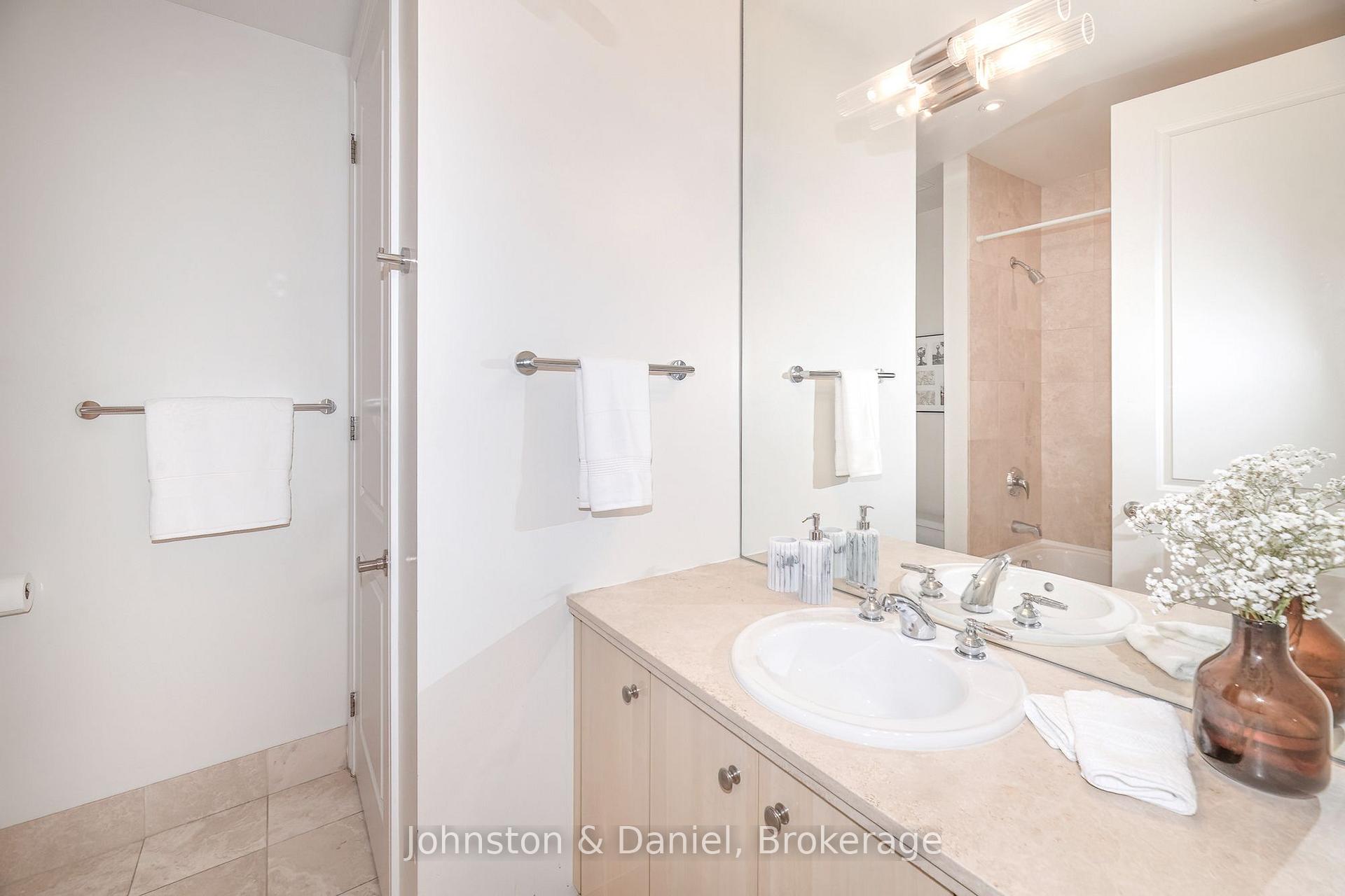 Photo 20 of Unit 1105, 48 St Clair Avenue W, Toronto, Yonge-St. Clair — HOMEH