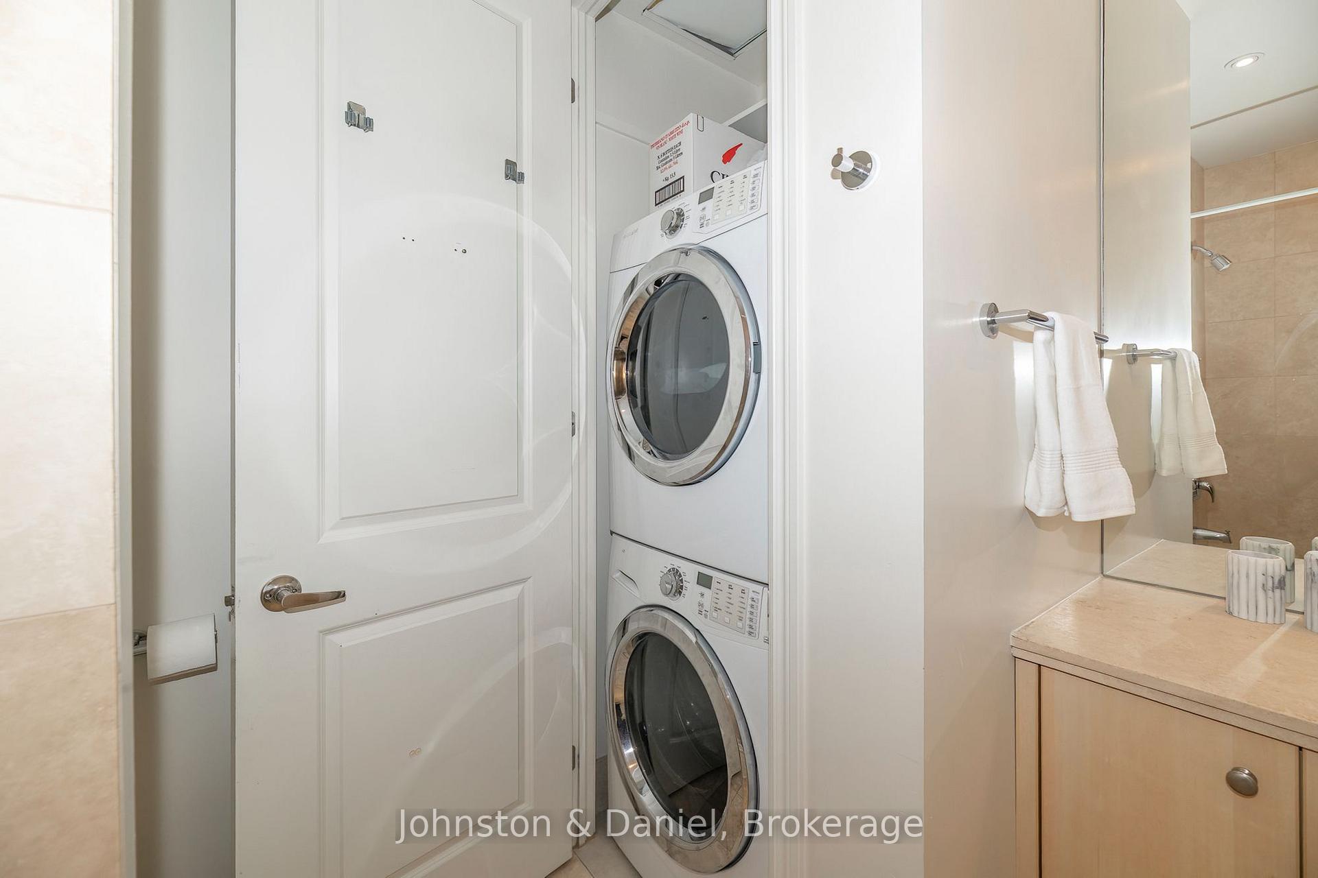 Photo 22 of Unit 1105, 48 St Clair Avenue W, Toronto, Yonge-St. Clair — HOMEH