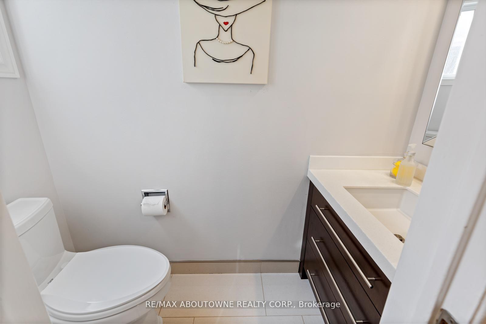 Photo 15 of 467 Hedgerow Lane, Oakville, Wedgewood Creek — HOMEH