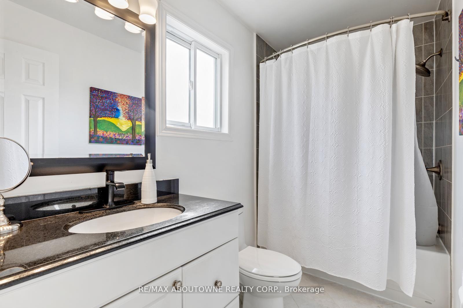 Photo 19 of 467 Hedgerow Lane, Oakville, Wedgewood Creek — HOMEH