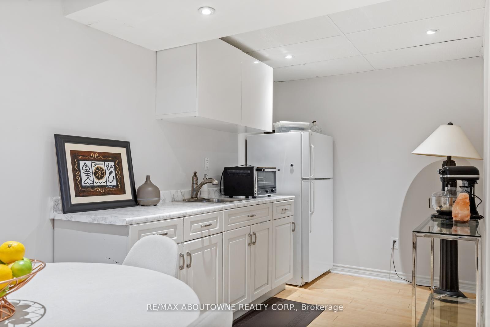 Photo 28 of 467 Hedgerow Lane, Oakville, Wedgewood Creek — HOMEH