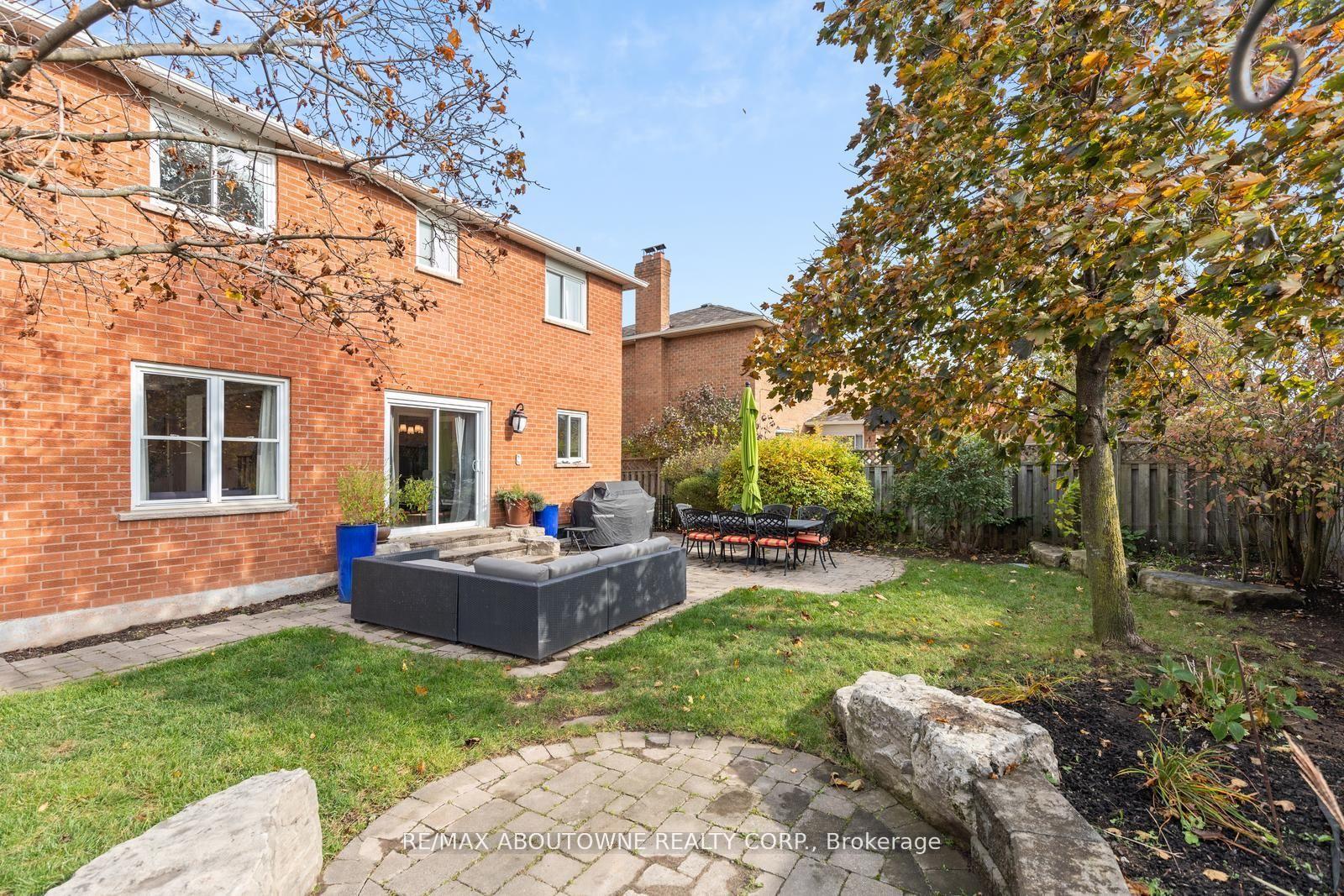 Photo 34 of 467 Hedgerow Lane, Oakville, Wedgewood Creek — HOMEH