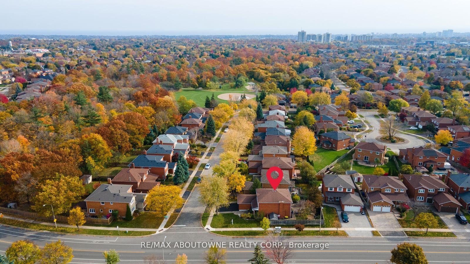Photo 37 of 467 Hedgerow Lane, Oakville, Wedgewood Creek — HOMEH