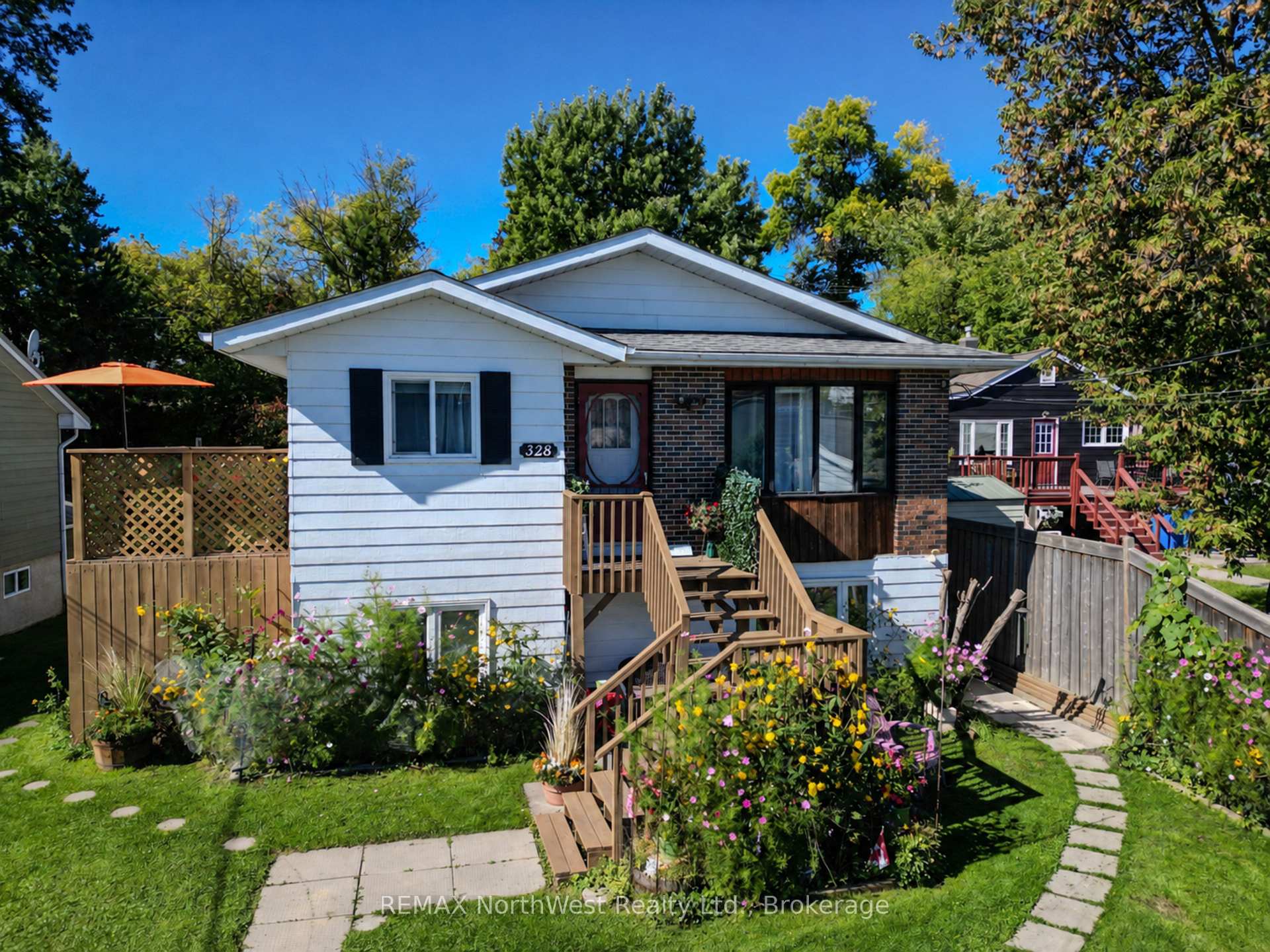 Photo of 328 Ninth Avenue S