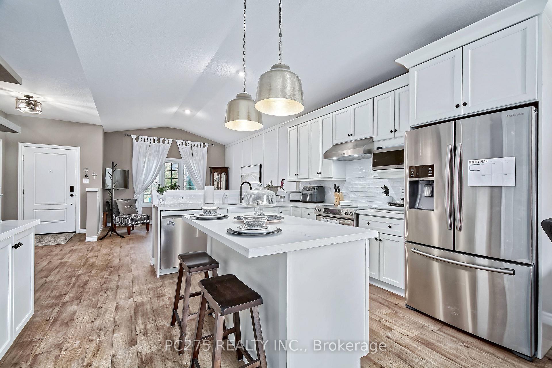 Photo 10 of 409 Beamish Street, Central Elgin, Port Stanley — HOMEH