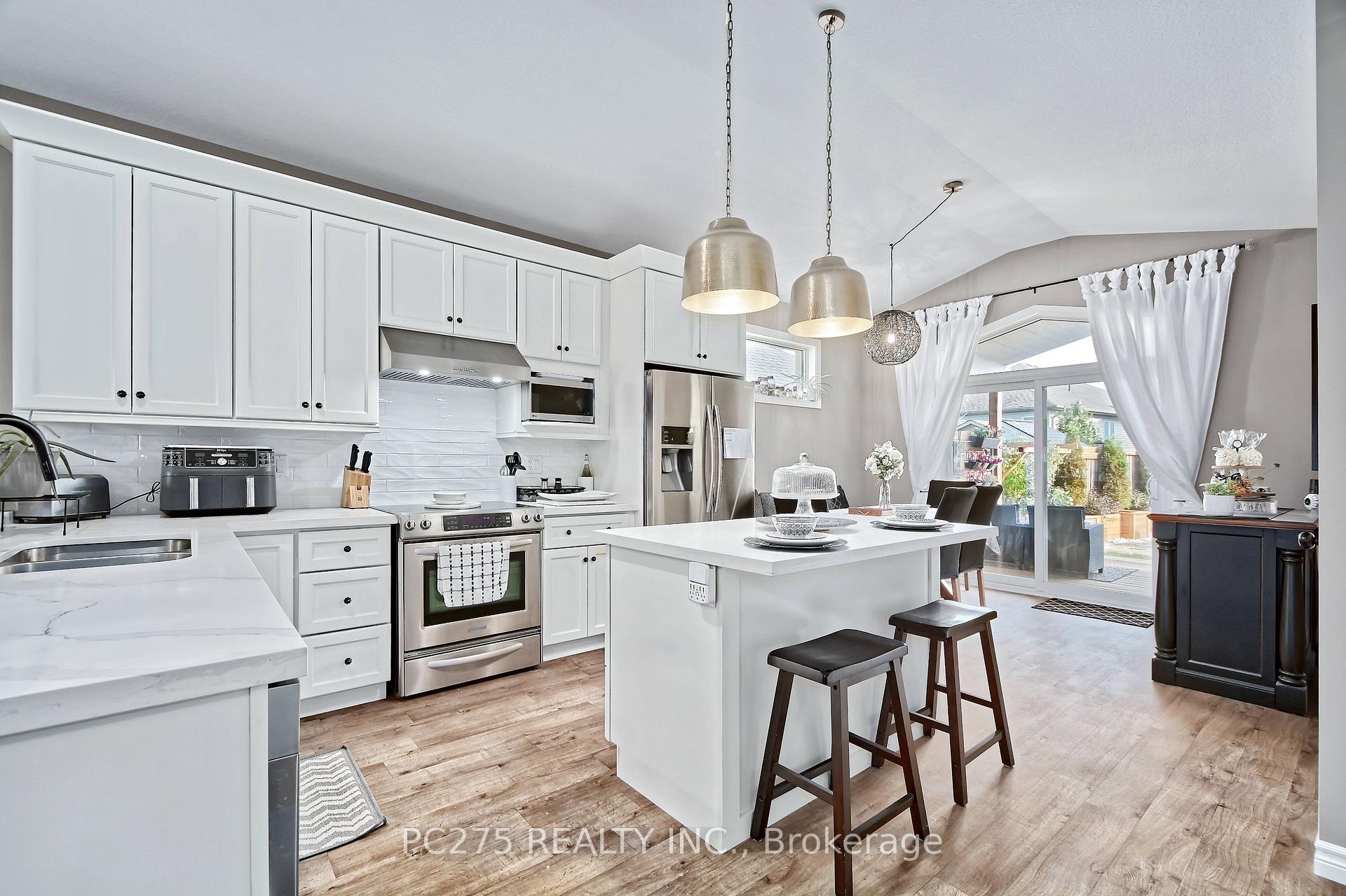 Photo 9 of 409 Beamish Street, Central Elgin, Port Stanley — HOMEH