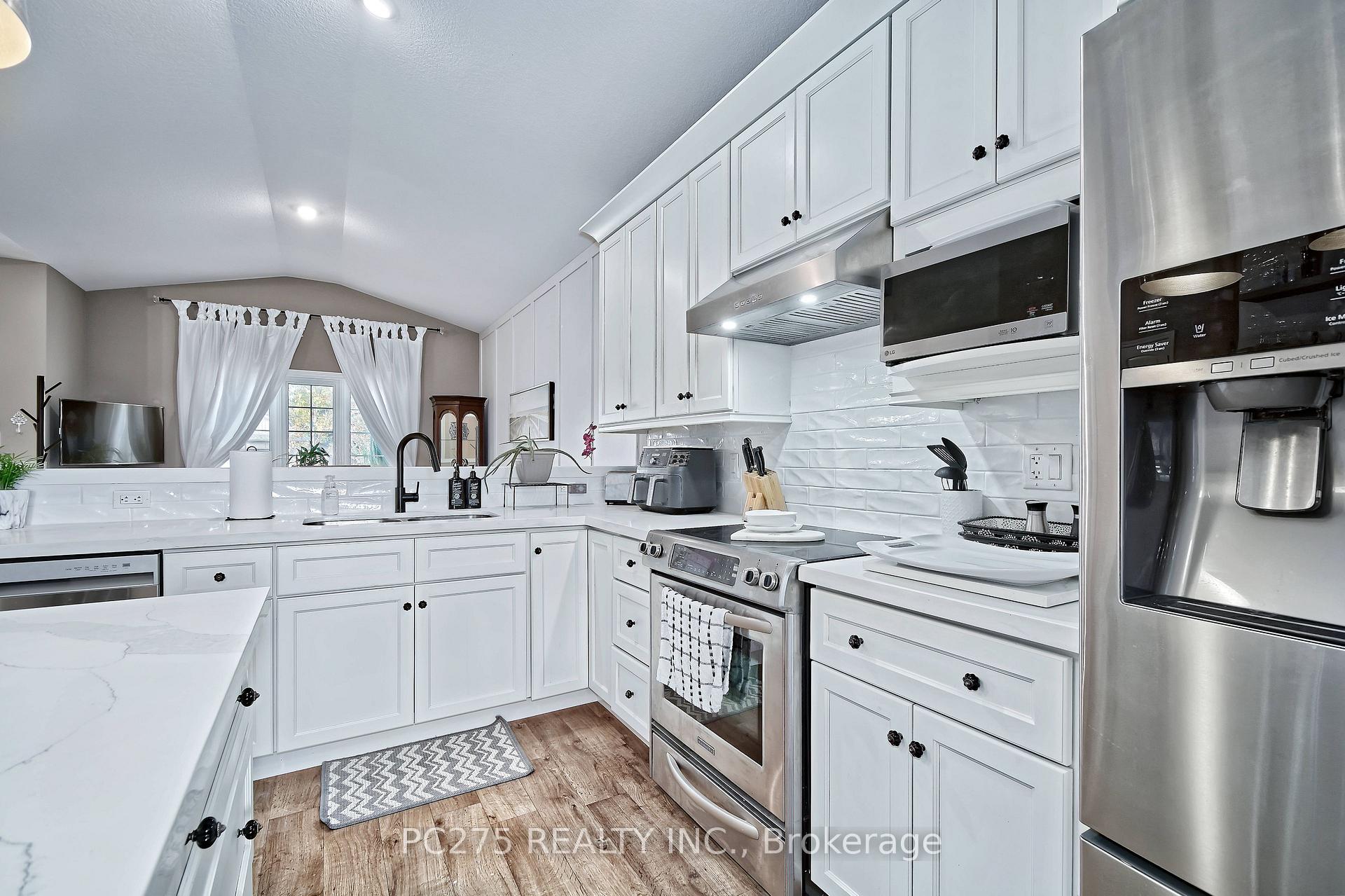 Photo 11 of 409 Beamish Street, Central Elgin, Port Stanley — HOMEH