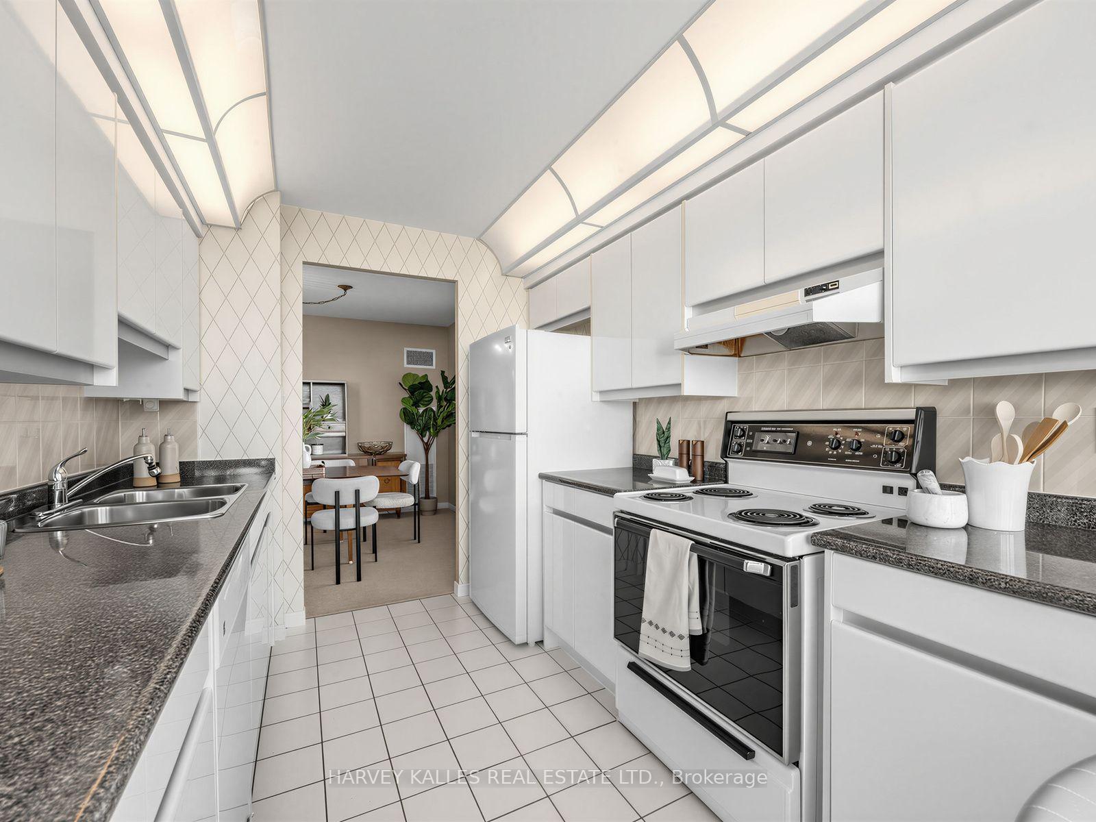 Photo 17 of Unit 707, 120 Promenade Circle, Vaughan, Brownridge — HOMEH
