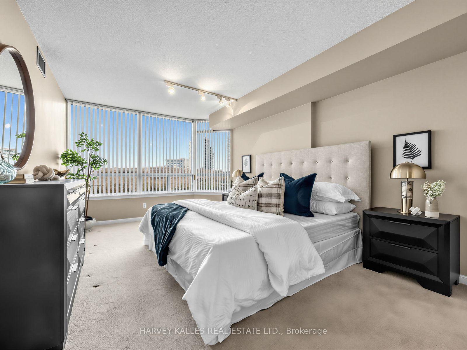 Photo 23 of Unit 707, 120 Promenade Circle, Vaughan, Brownridge — HOMEH