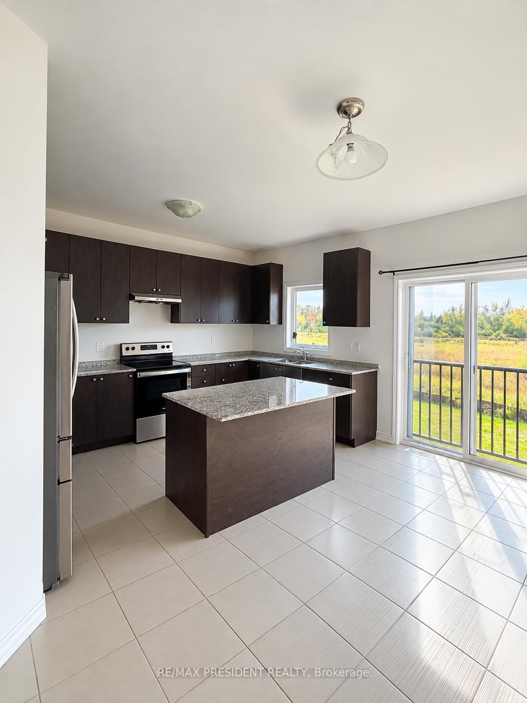 Photo 3 of 383 Russell Street, Southgate — HOMEH