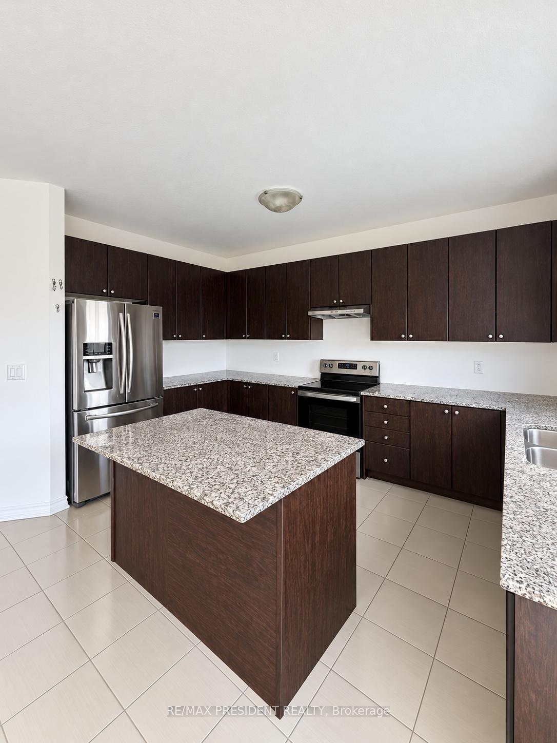 Photo 5 of 383 Russell Street, Southgate — HOMEH