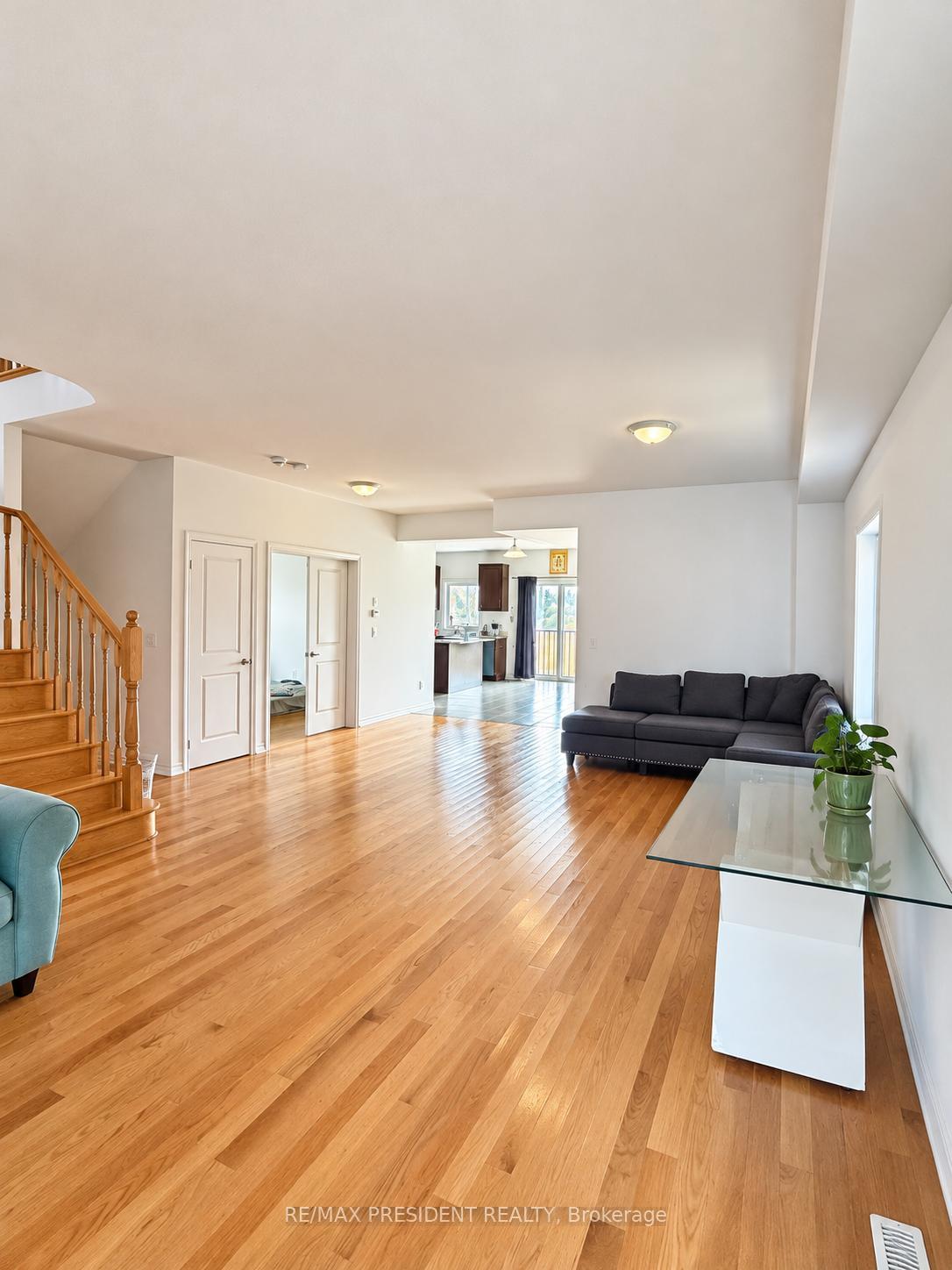 Photo 9 of 383 Russell Street, Southgate — HOMEH