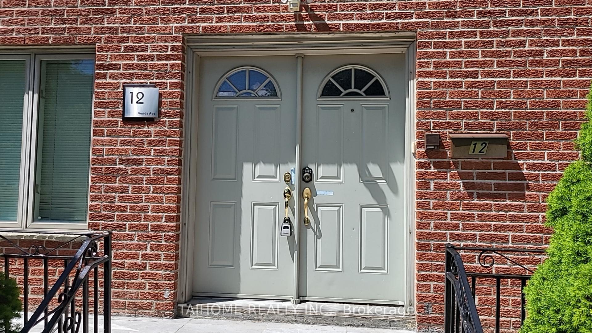 Photo of 12 Vonda Avenue