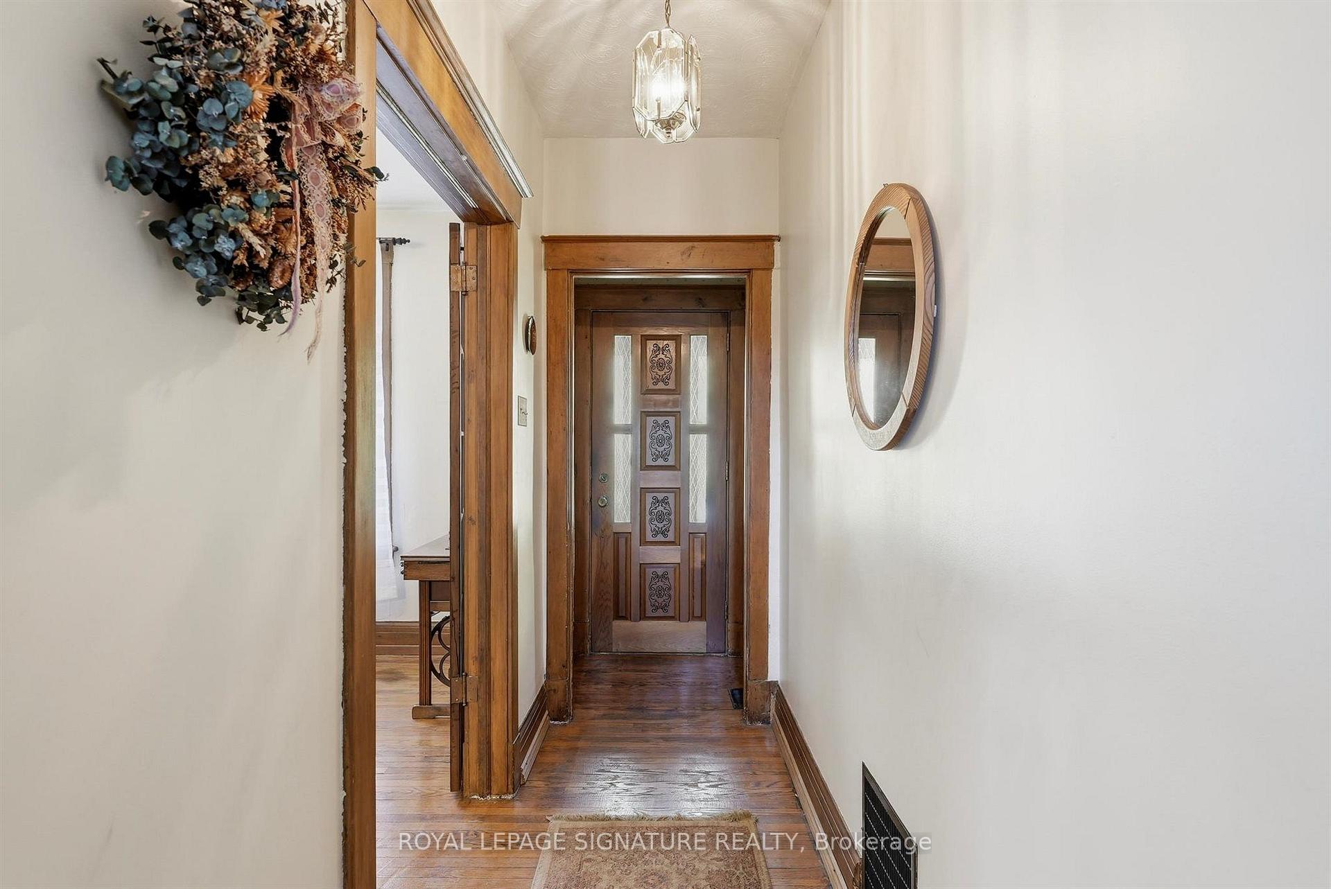 Photo 4 of 7 Geoffrey Street, Toronto, Roncesvalles — HOMEH