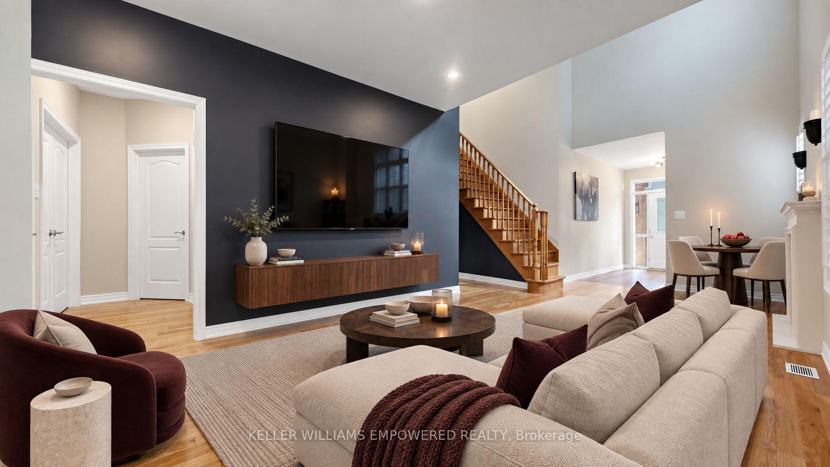 Photo 8 of 18 Don Rose Boulevard, East Gwillimbury, Mt Albert — HOMEH