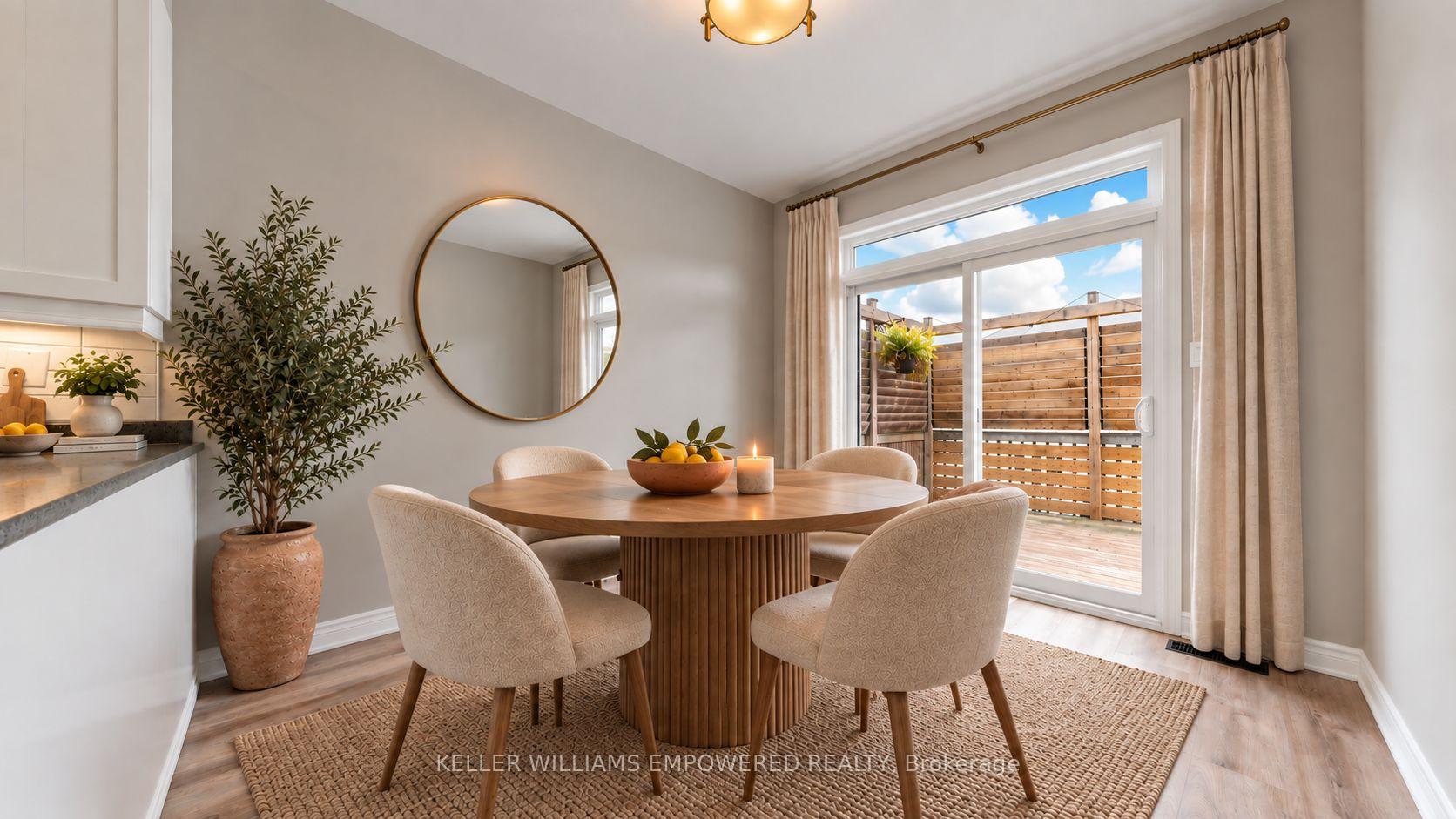 Photo 16 of 18 Don Rose Boulevard, East Gwillimbury, Mt Albert — HOMEH
