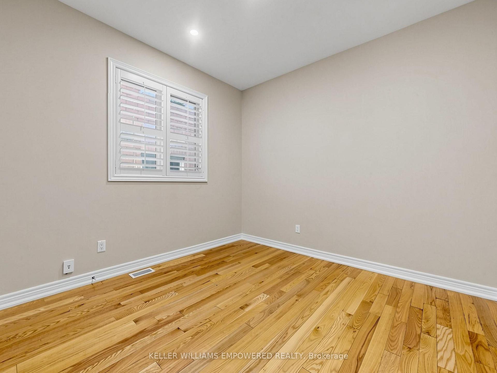 Photo 29 of 18 Don Rose Boulevard, East Gwillimbury, Mt Albert — HOMEH