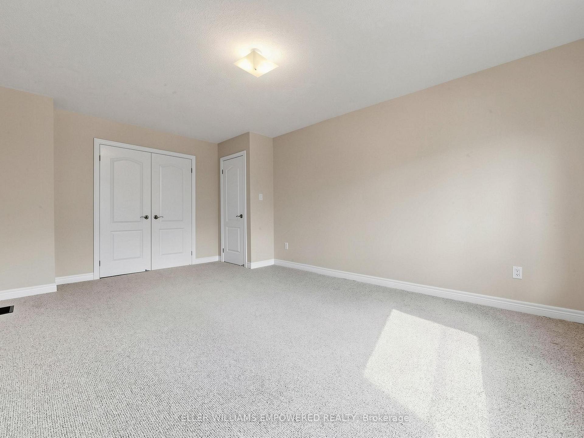Photo 39 of 18 Don Rose Boulevard, East Gwillimbury, Mt Albert — HOMEH