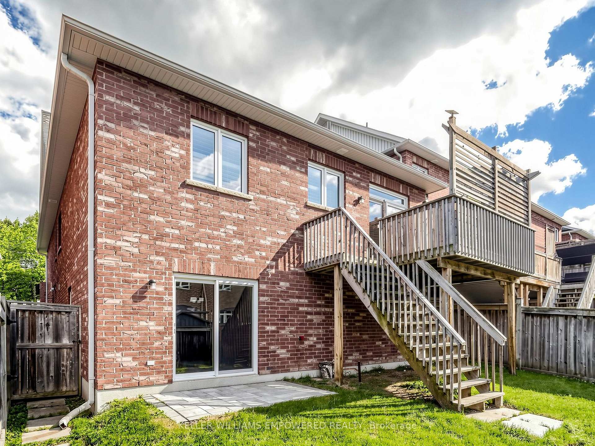 Photo 45 of 18 Don Rose Boulevard, East Gwillimbury, Mt Albert — HOMEH