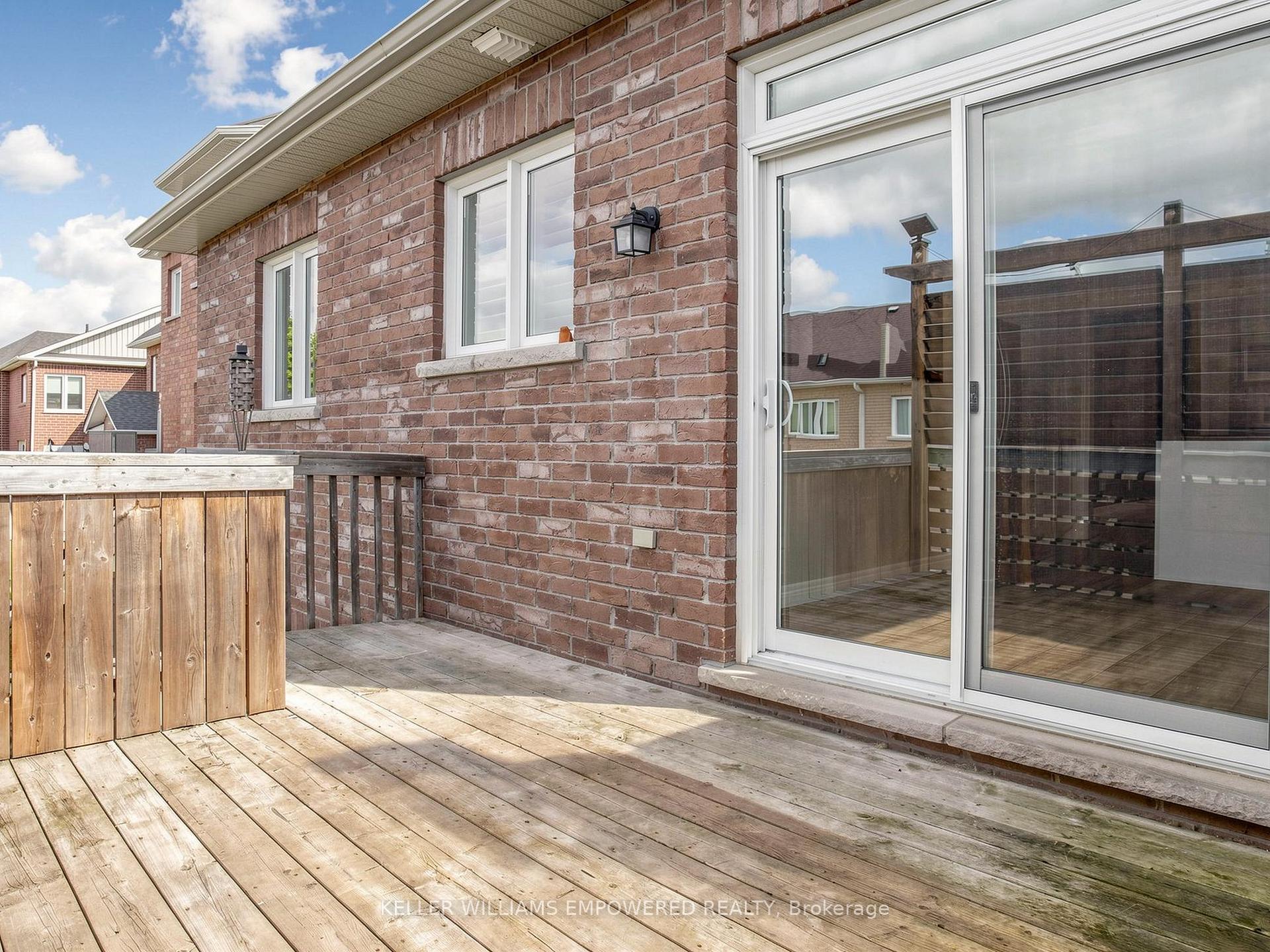Photo 49 of 18 Don Rose Boulevard, East Gwillimbury, Mt Albert — HOMEH