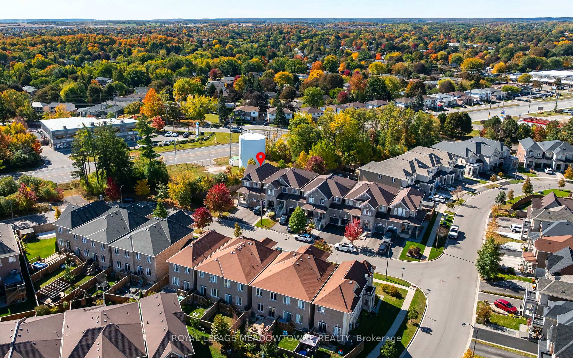 Photo 5 of 16 Ridgegate Crescent, Halton Hills, Georgetown — HOMEH