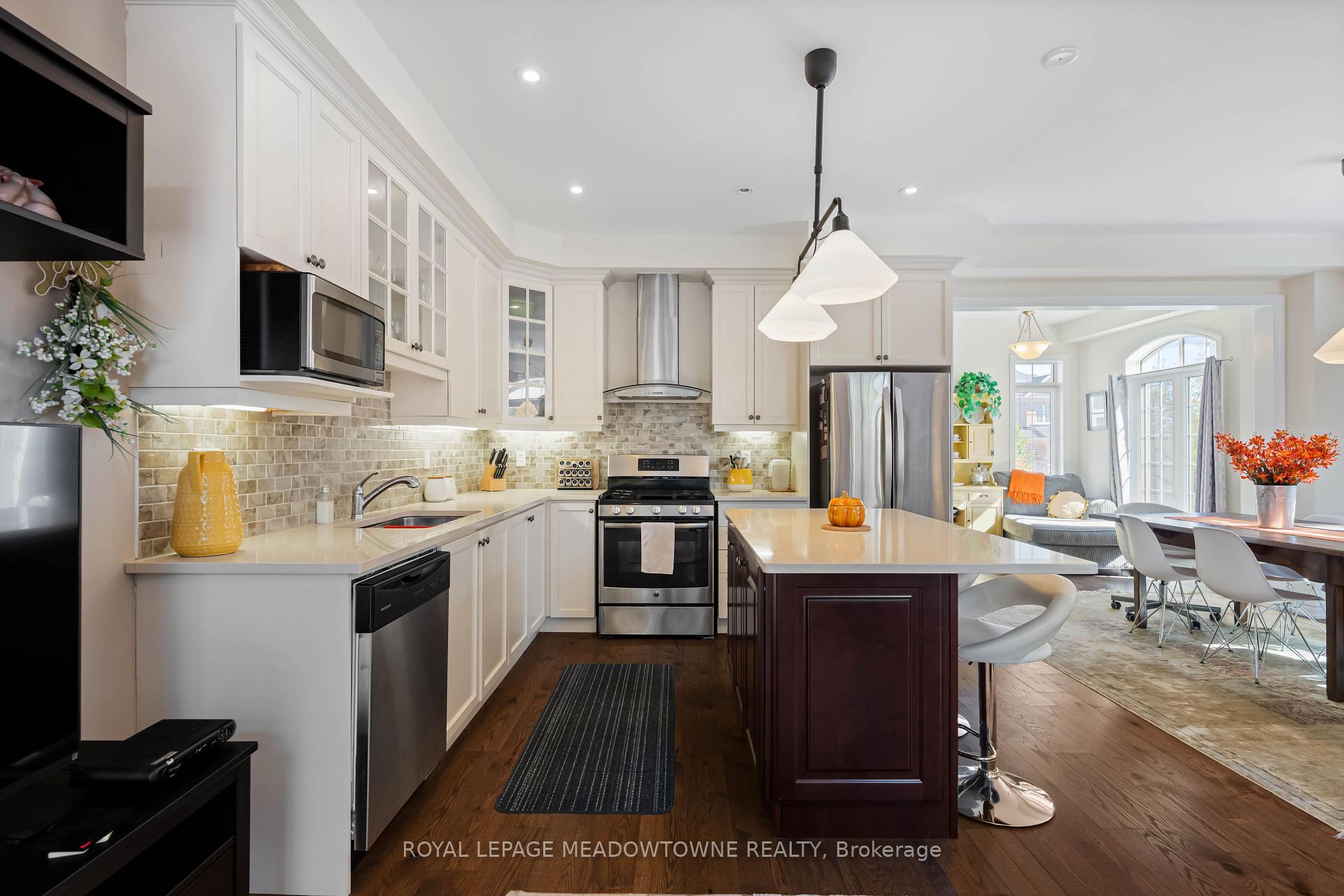Photo 24 of 16 Ridgegate Crescent, Halton Hills, Georgetown — HOMEH