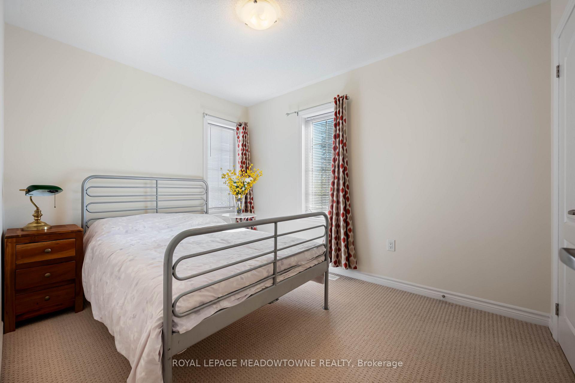 Photo 35 of 16 Ridgegate Crescent, Halton Hills, Georgetown — HOMEH