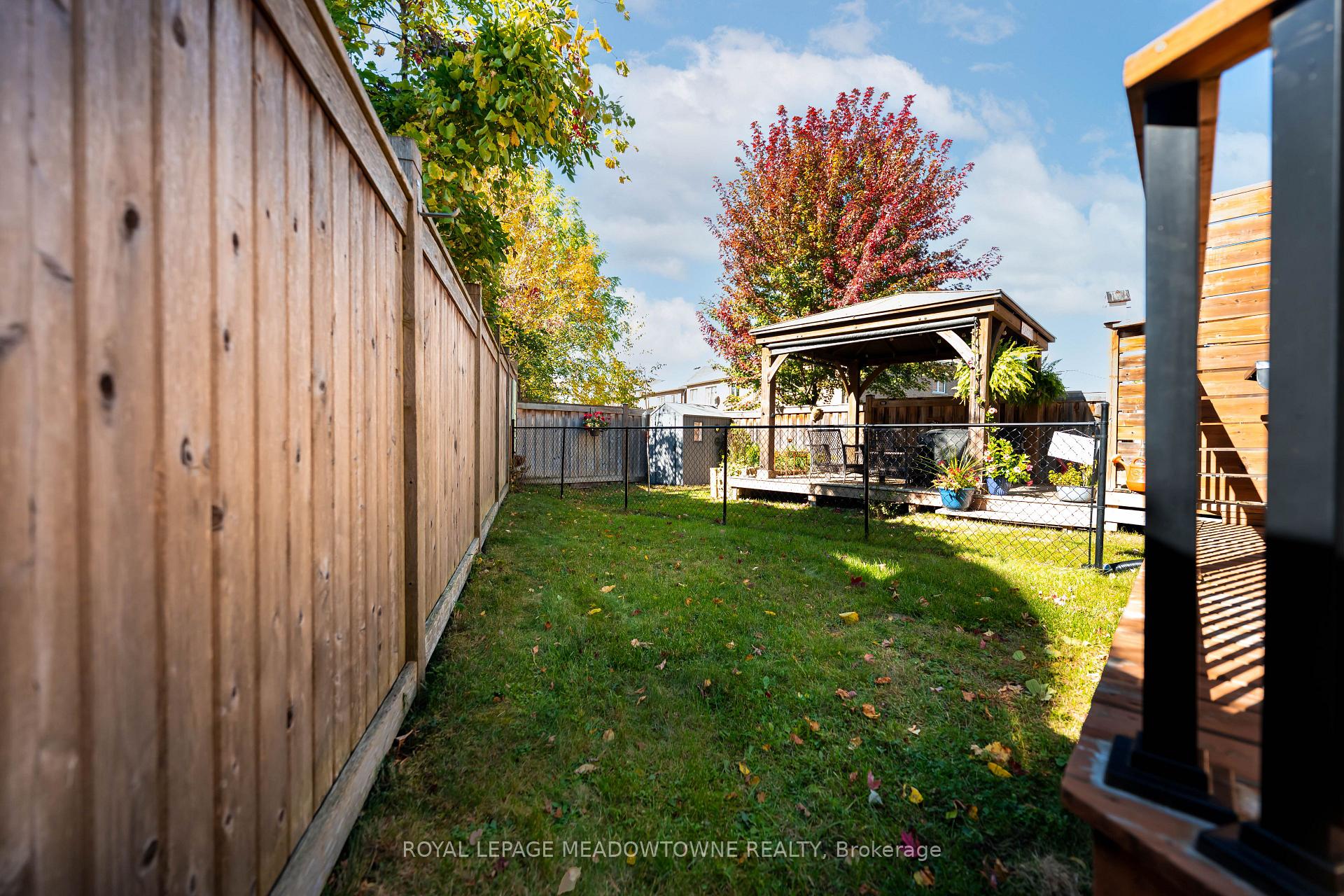 Photo 49 of 16 Ridgegate Crescent, Halton Hills, Georgetown — HOMEH