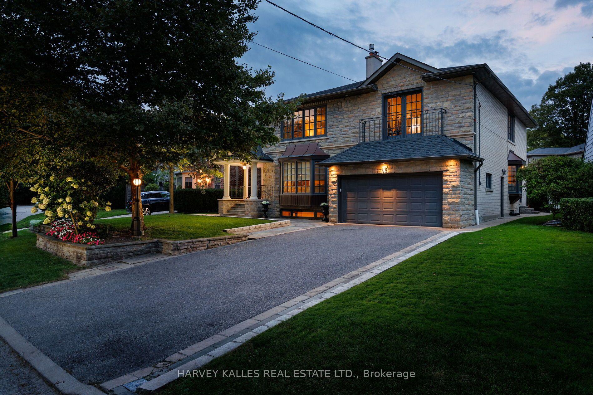 Photo 2 of 15 Moorehill Drive, Toronto, Leaside — HOMEH