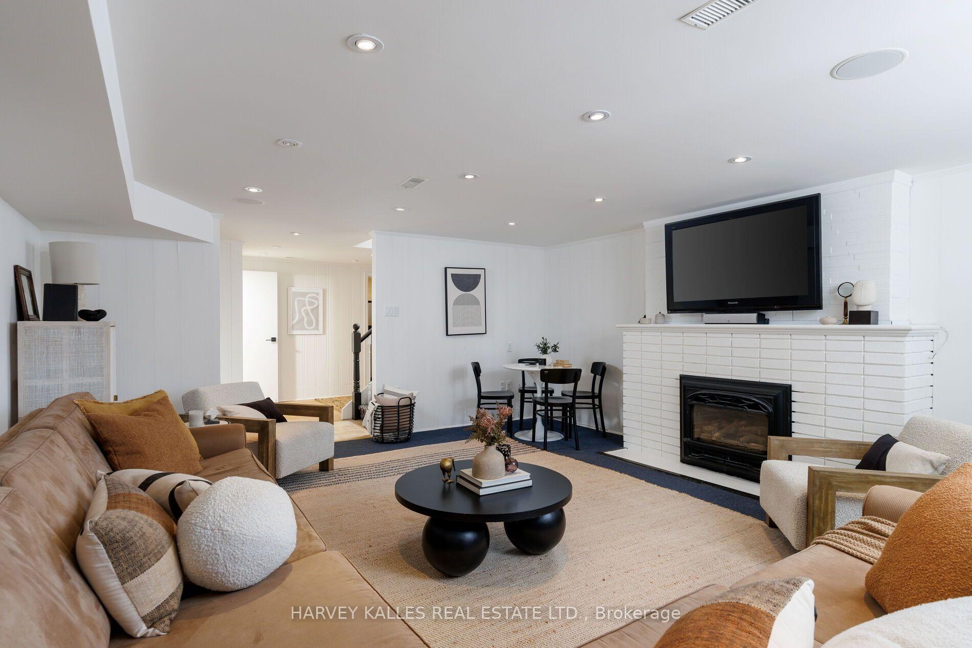 Photo 38 of 15 Moorehill Drive, Toronto, Leaside — HOMEH