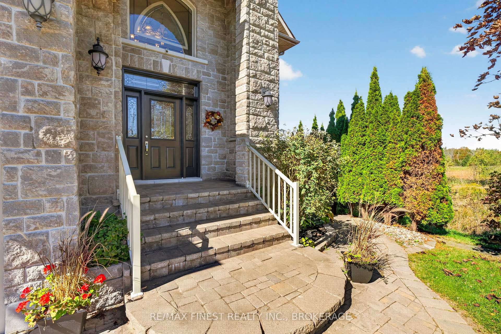 Photo 3 of 710 Kananaskis Drive, Kingston, City Northwest — HOMEH
