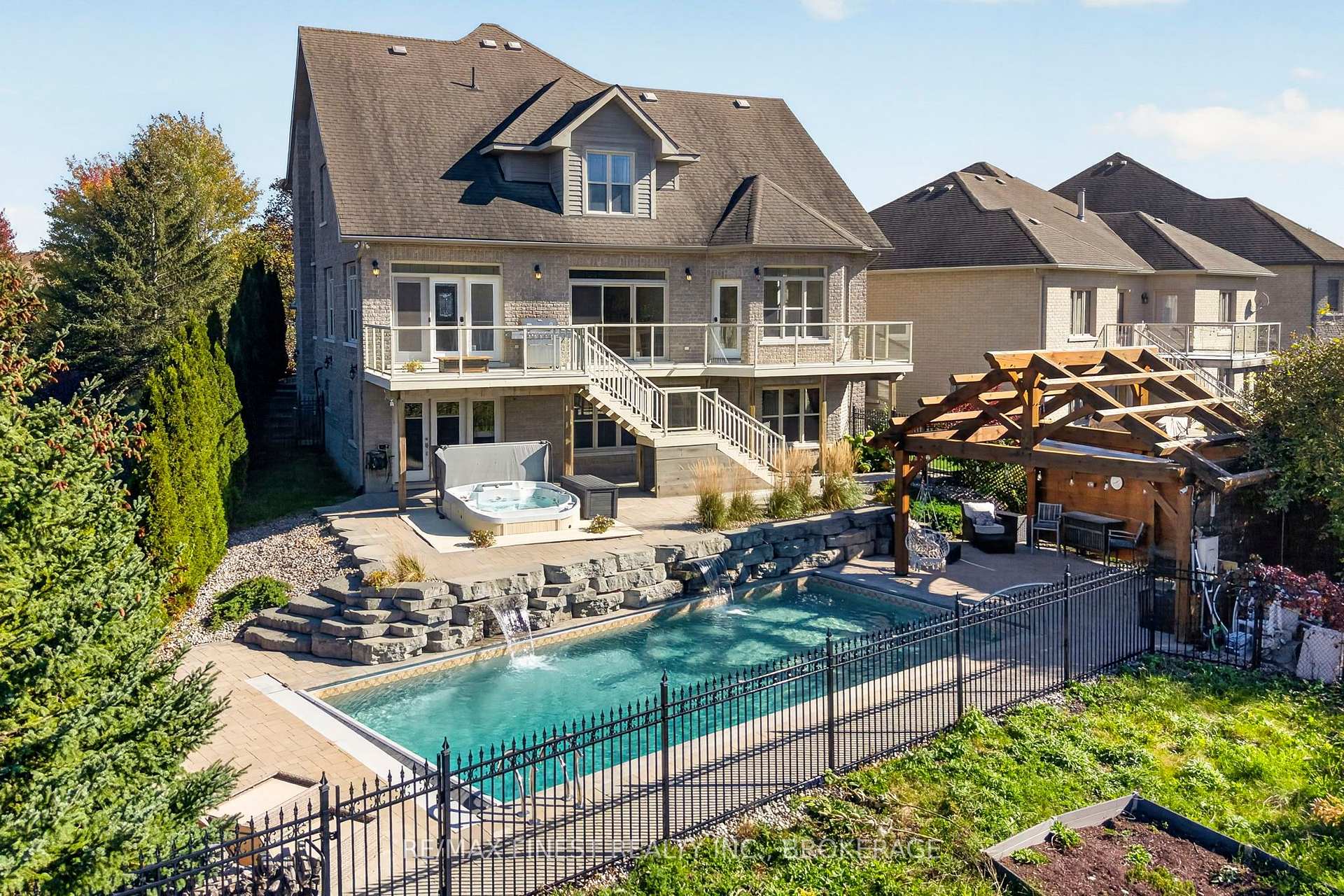 Photo of 710 Kananaskis Drive