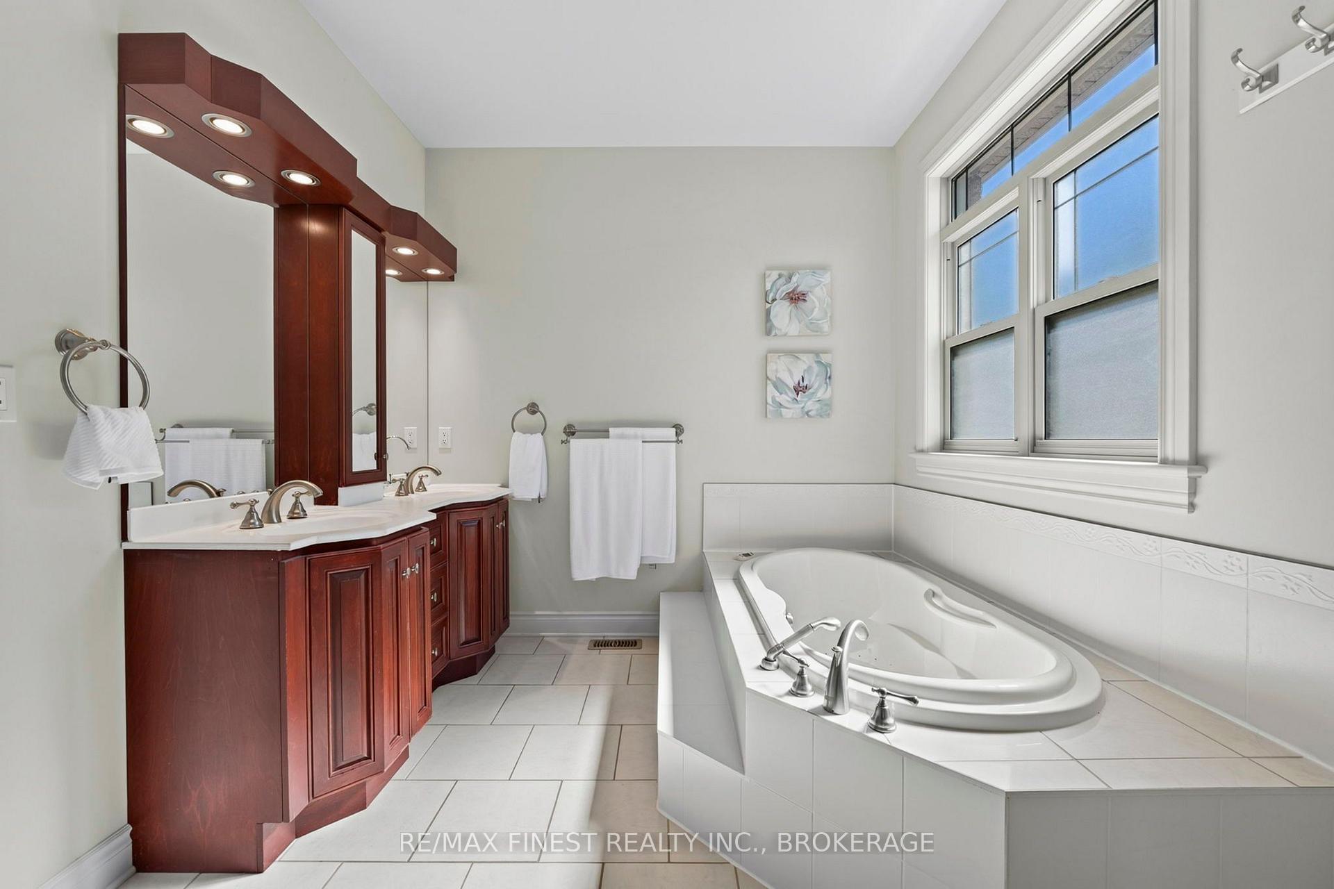 Photo 21 of 710 Kananaskis Drive, Kingston, City Northwest — HOMEH