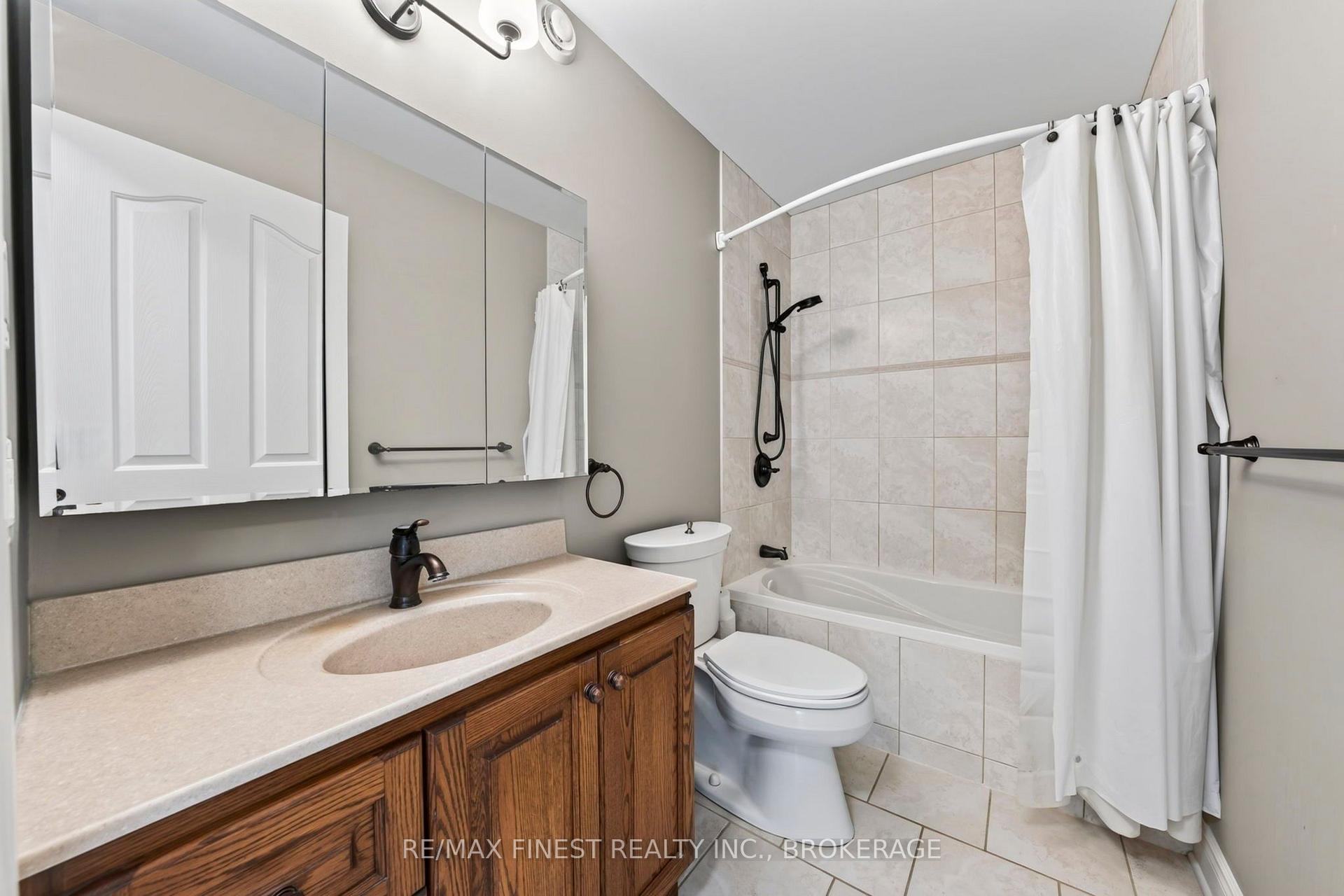 Photo 33 of 710 Kananaskis Drive, Kingston, City Northwest — HOMEH