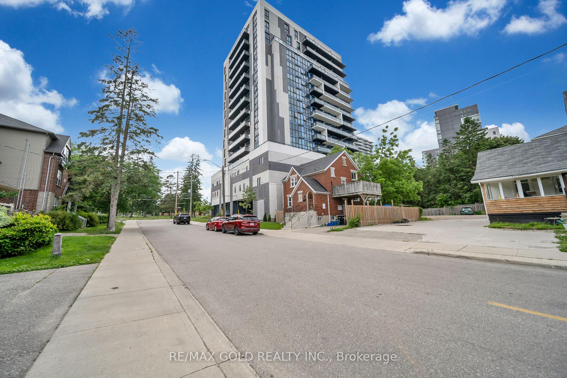 Photo 5 of Unit 803, 128 King Street N, Waterloo, Downtown Waterloo — HOMEH