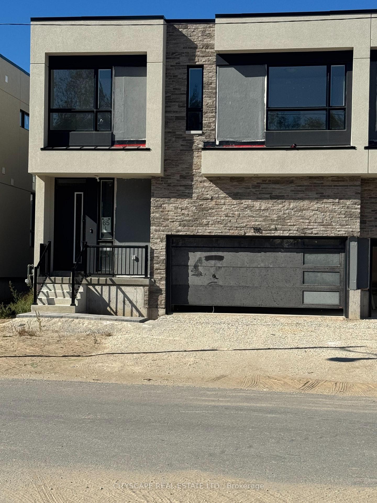 Photo 2 of 190 Stoneleigh Drive, Blue Mountains — HOMEH