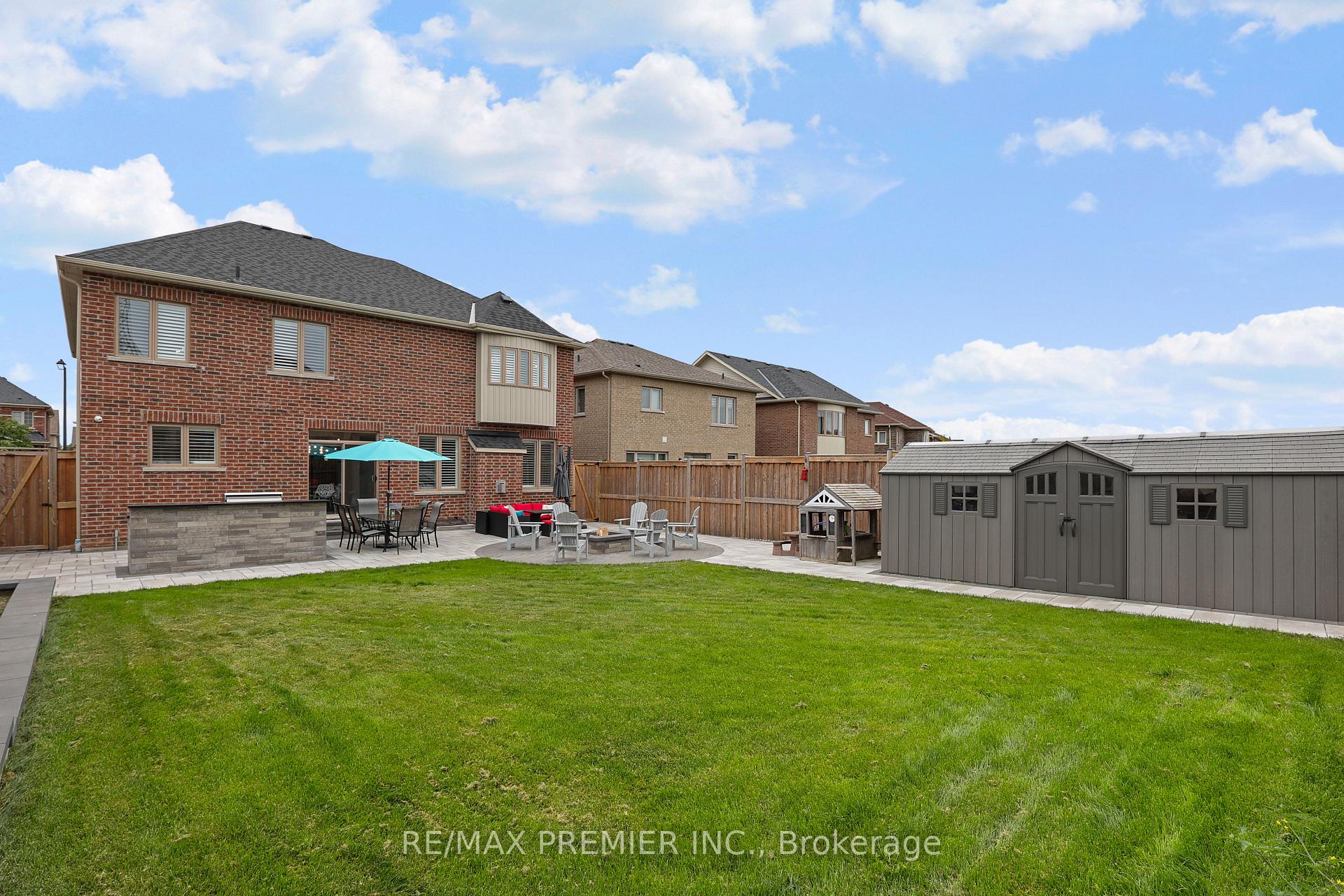 Photo 5 of 28 Samuel Crescent, Springwater, Centre Vespra — HOMEH