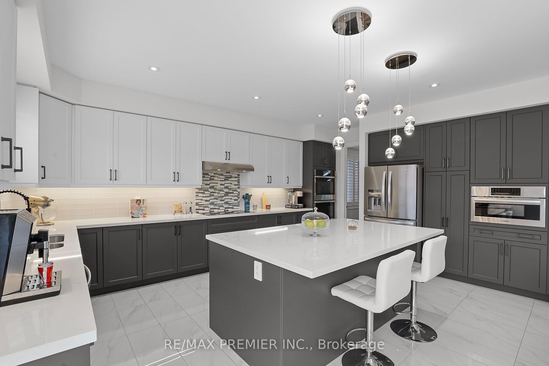 Photo 8 of 28 Samuel Crescent, Springwater, Centre Vespra — HOMEH