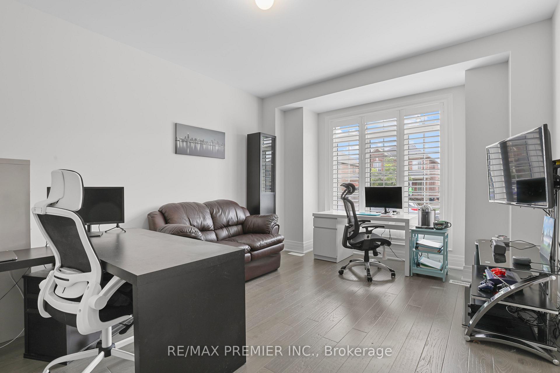 Photo 16 of 28 Samuel Crescent, Springwater, Centre Vespra — HOMEH