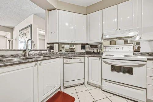 Photo 8 of Unit 202, 935 Royal York Road E, Etobicoke, Stonegate-Queensway — HOMEH