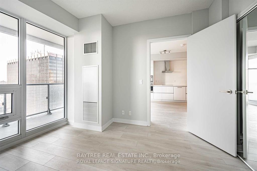 Photo 10 of Unit 1506, 2221 Yonge Street, Toronto, Mount Pleasant West — HOMEH