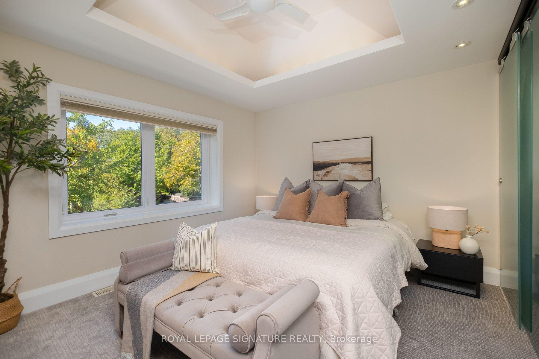 Photo 16 of 35 Bessborough Drive, Toronto, Leaside — HOMEH