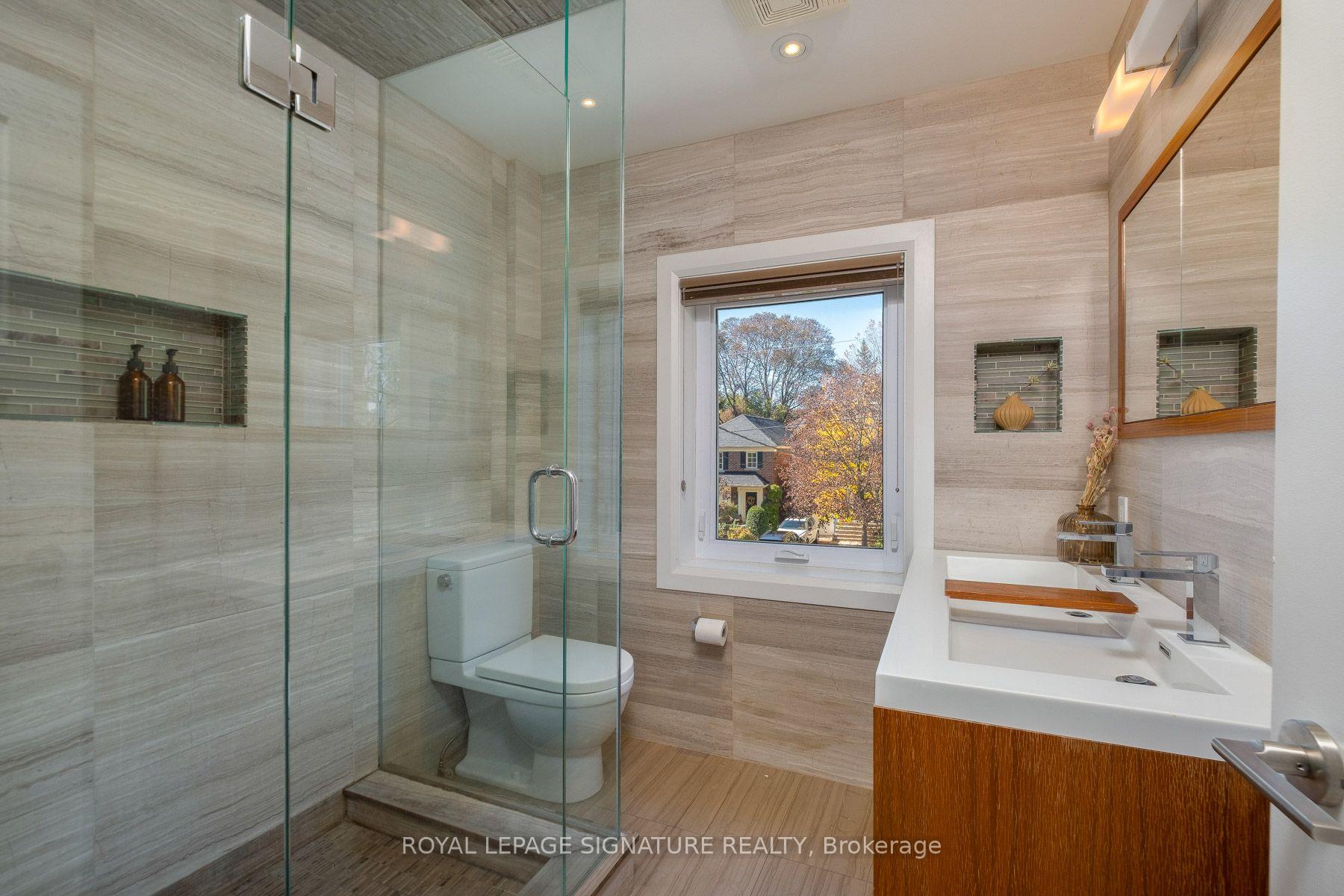 Photo 18 of 35 Bessborough Drive, Toronto, Leaside — HOMEH