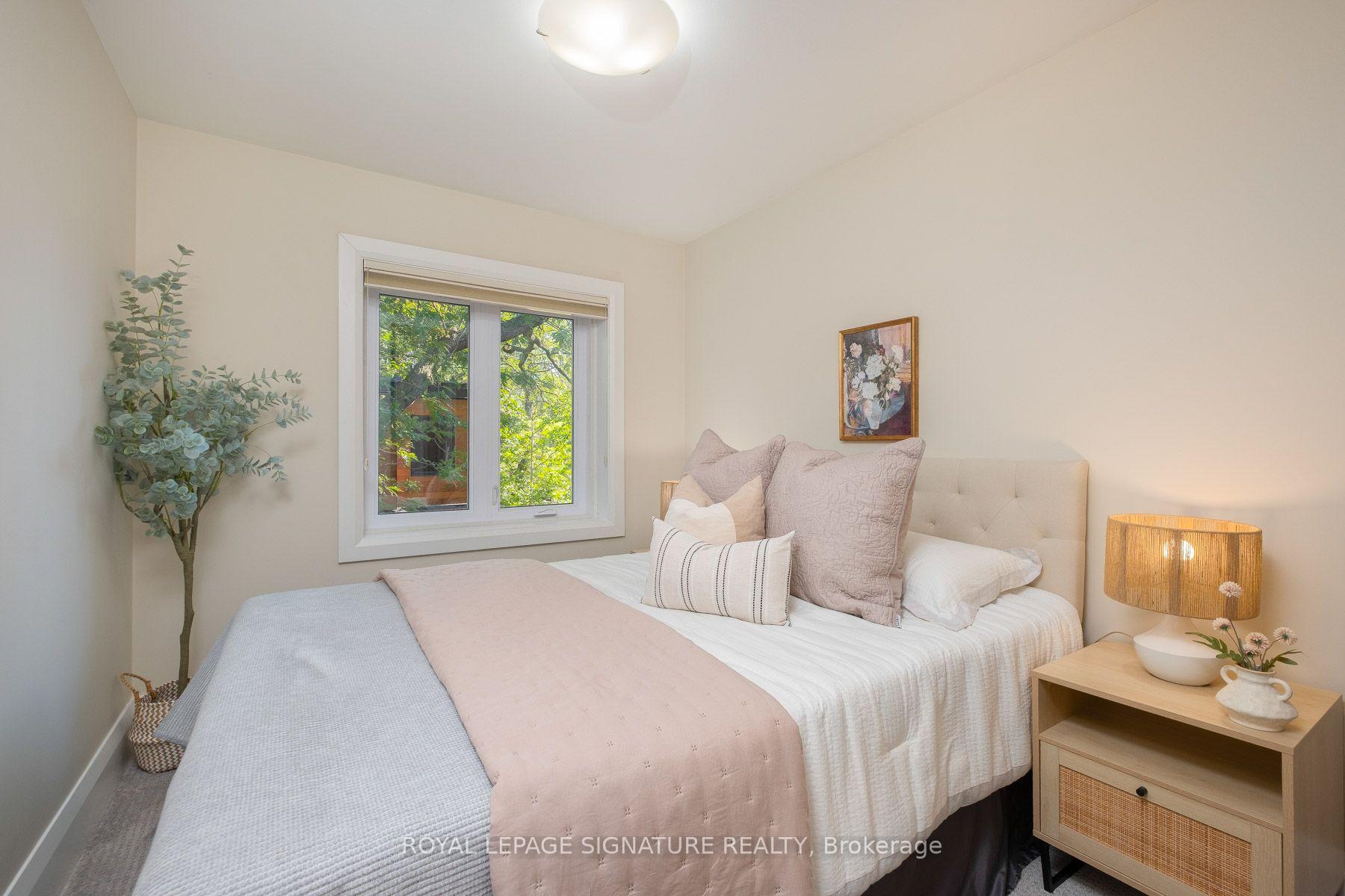 Photo 20 of 35 Bessborough Drive, Toronto, Leaside — HOMEH