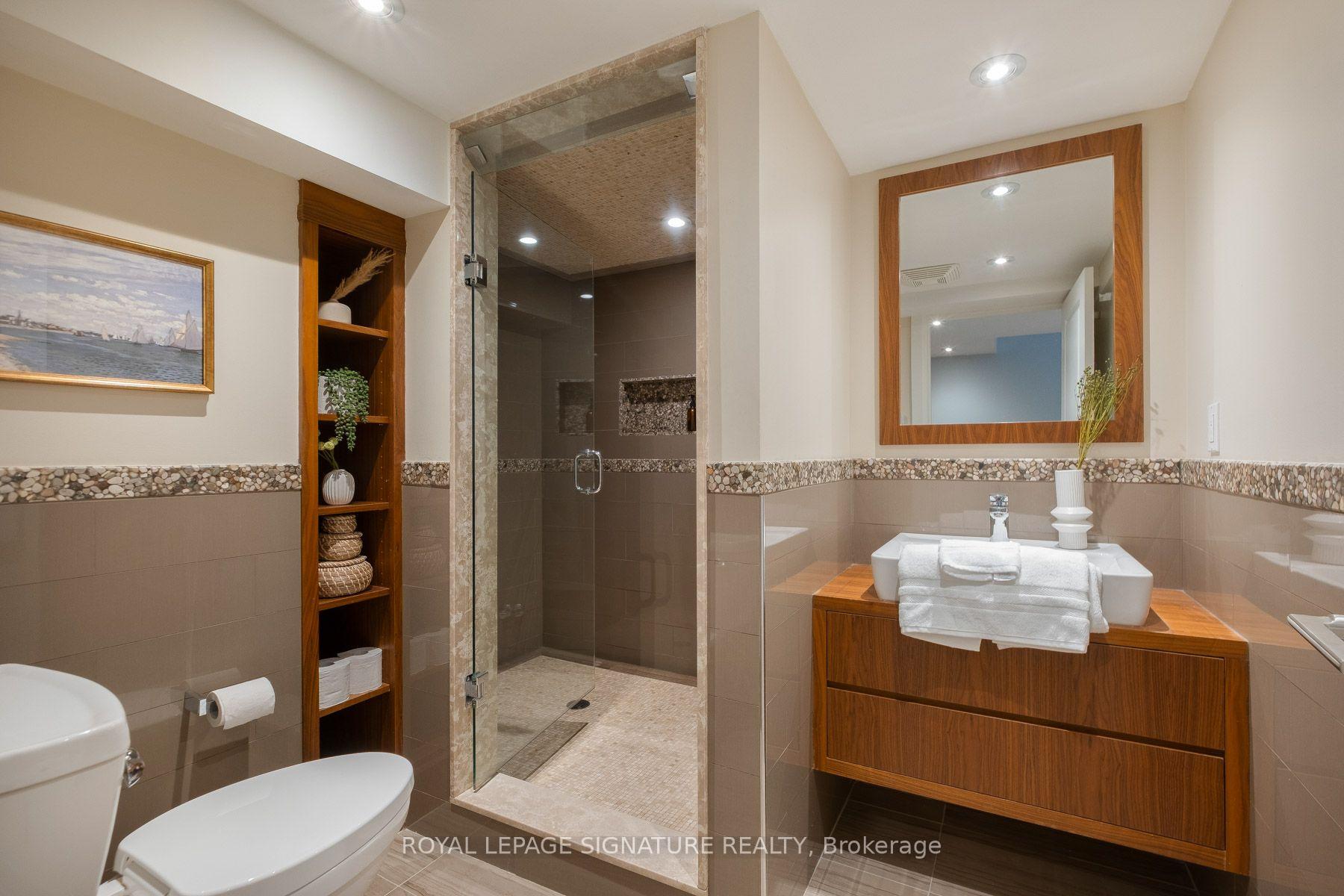 Photo 22 of 35 Bessborough Drive, Toronto, Leaside — HOMEH