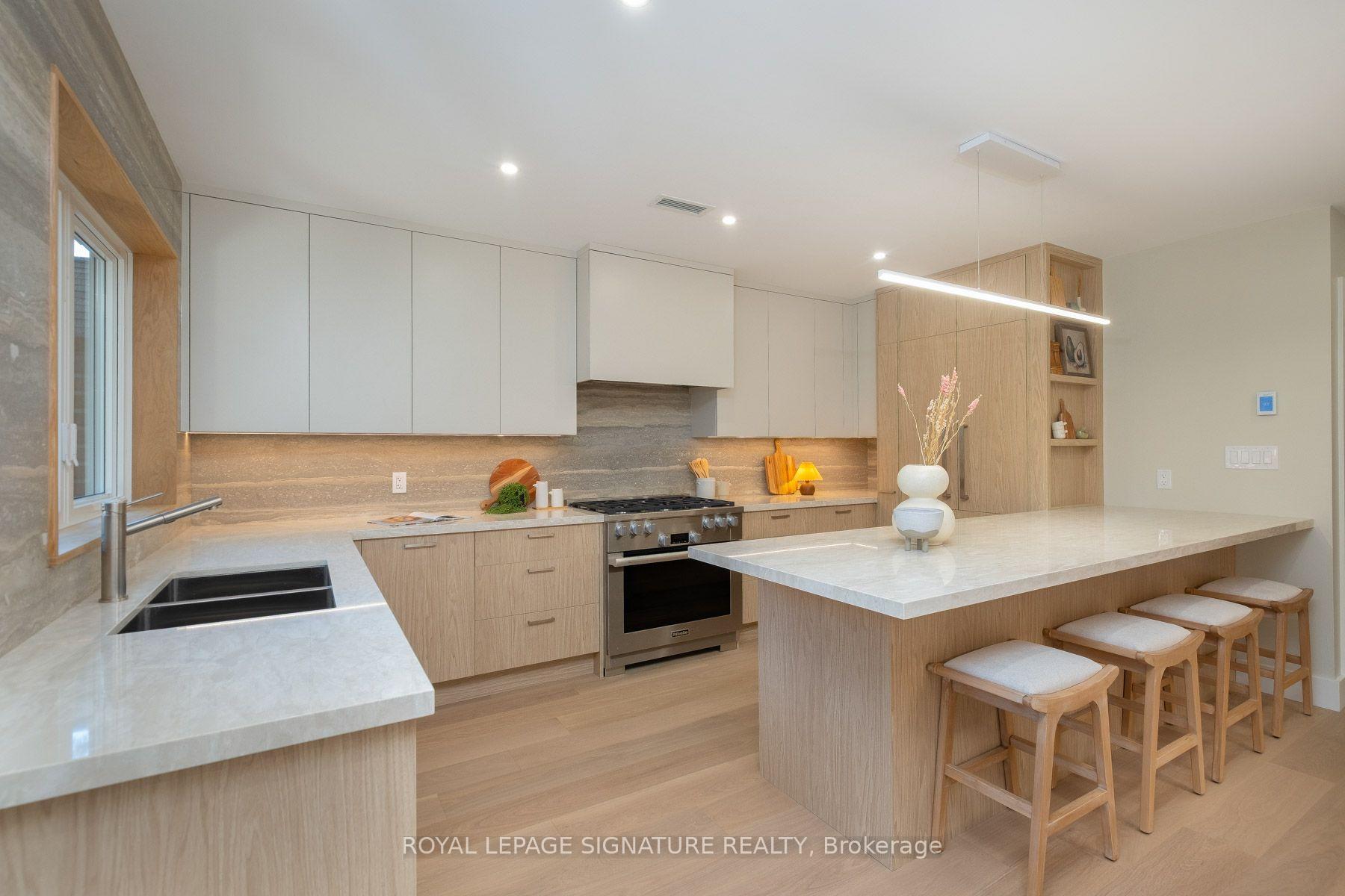 Photo 32 of 35 Bessborough Drive, Toronto, Leaside — HOMEH