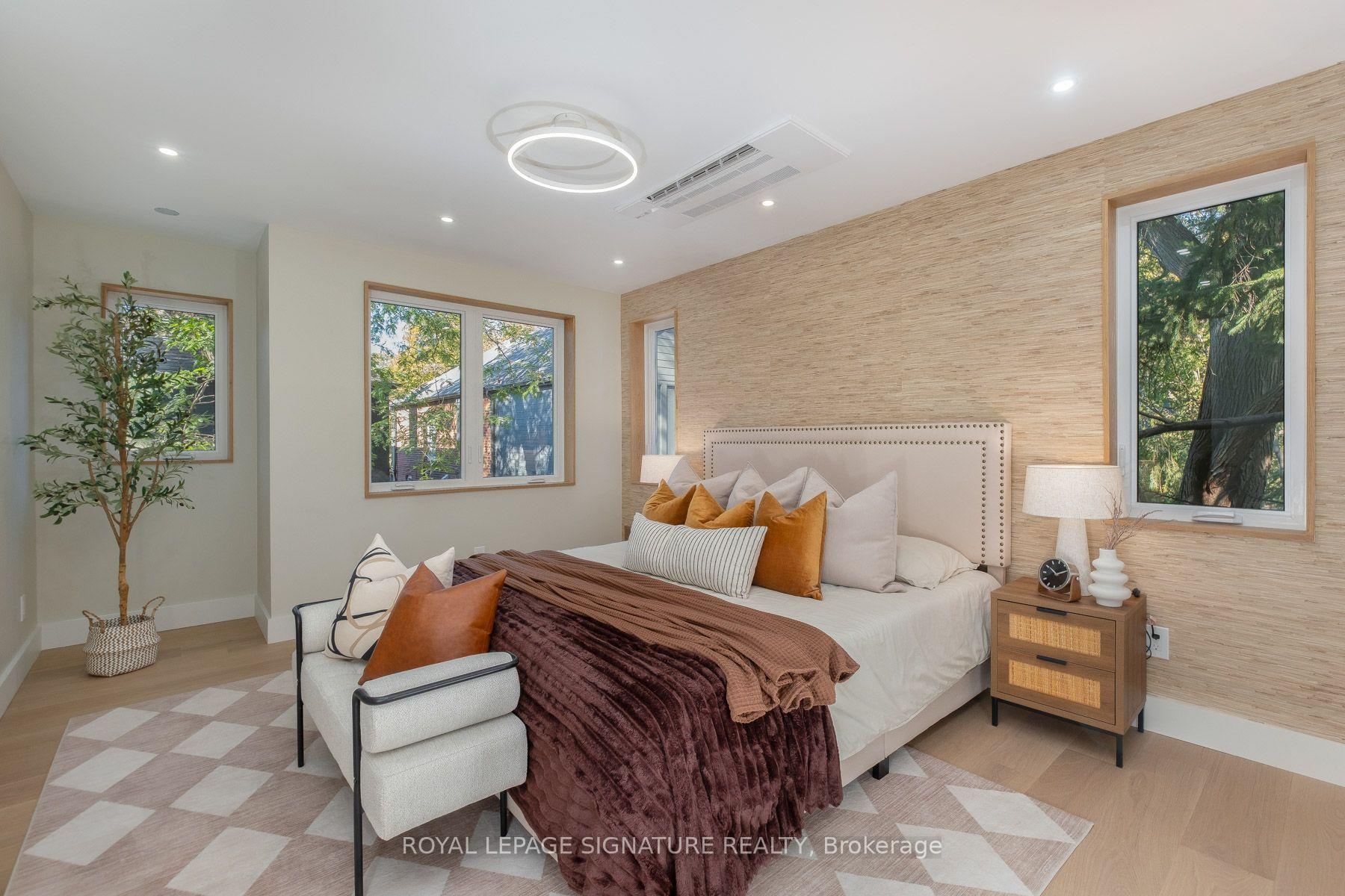 Photo 42 of 35 Bessborough Drive, Toronto, Leaside — HOMEH